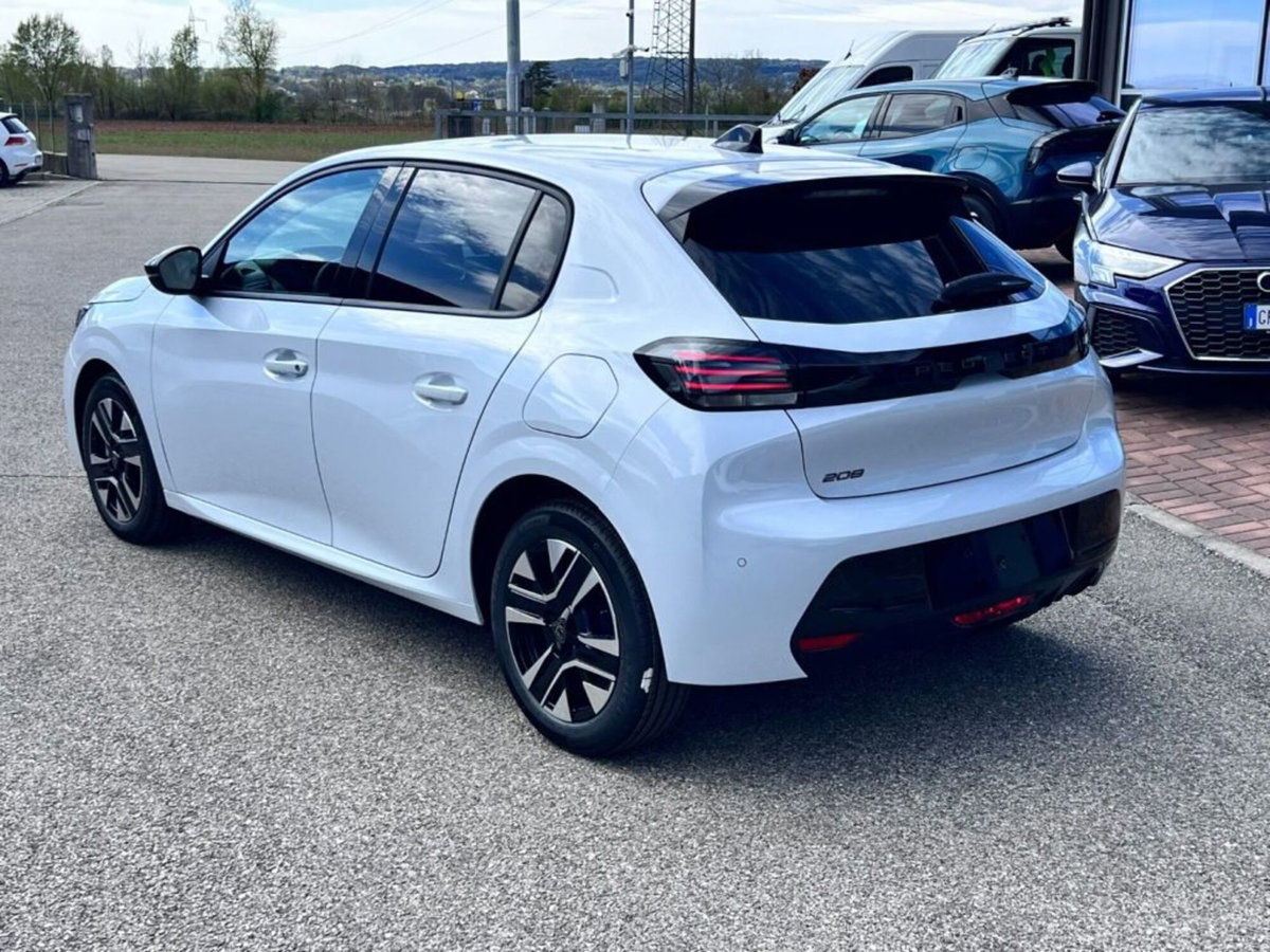 Peugeot 208 PureTech 100 Stop&Start 5 porte Allure (4)