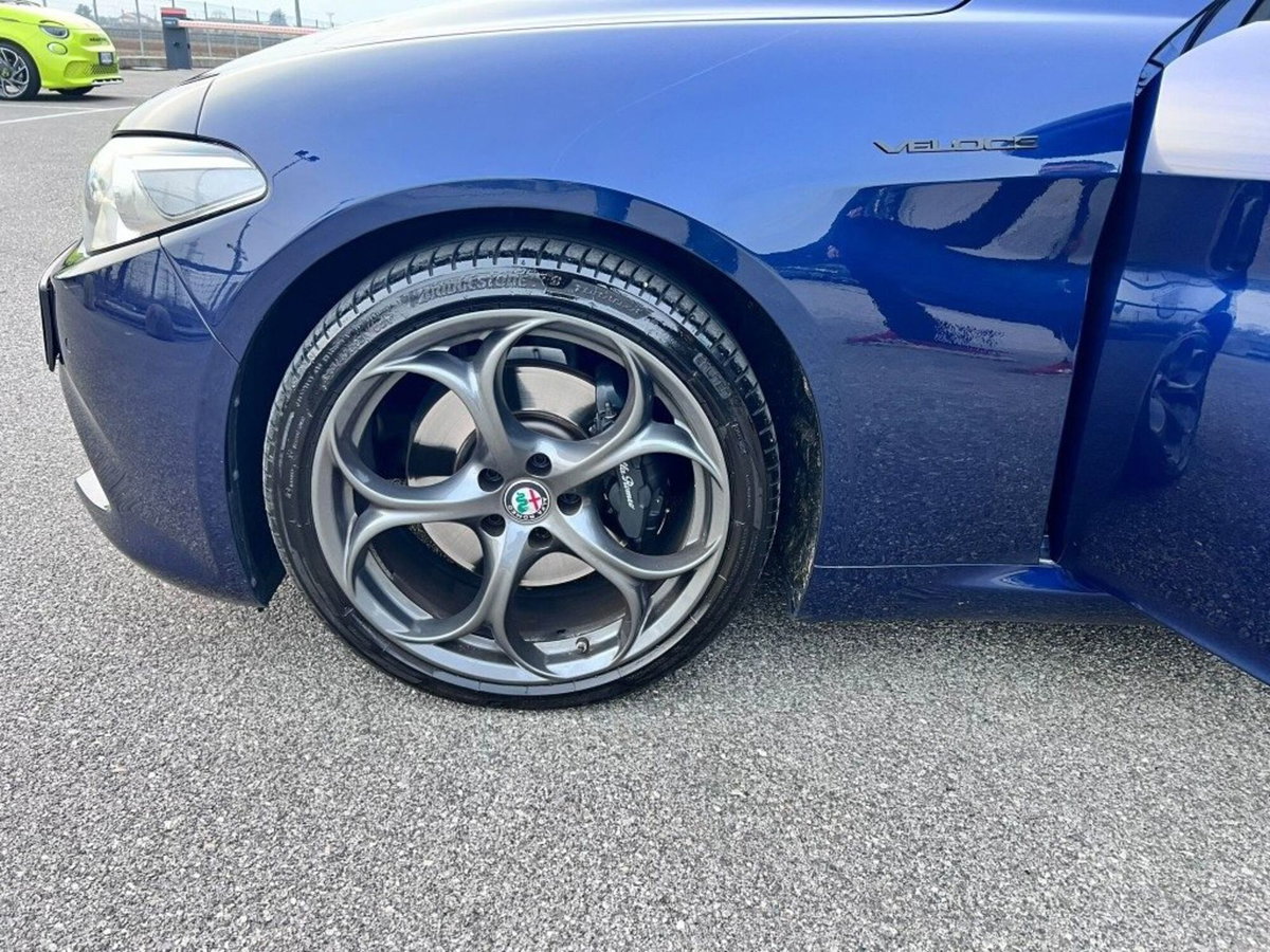 Alfa Romeo Giulia 2.2 Turbodiesel 210 CV AT8 AWD Q4 Veloce Ti (13)