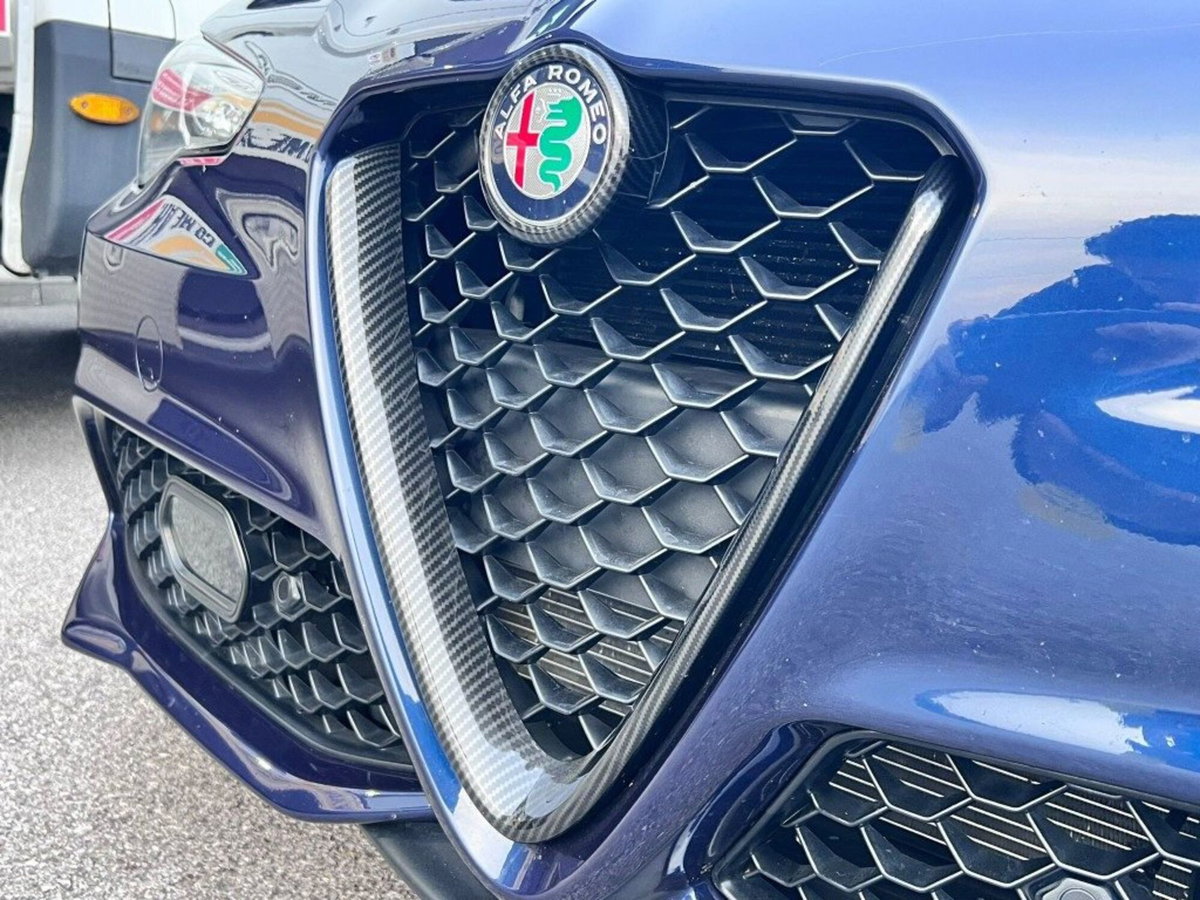 Alfa Romeo Giulia 2.2 Turbodiesel 210 CV AT8 AWD Q4 Veloce Ti (16)