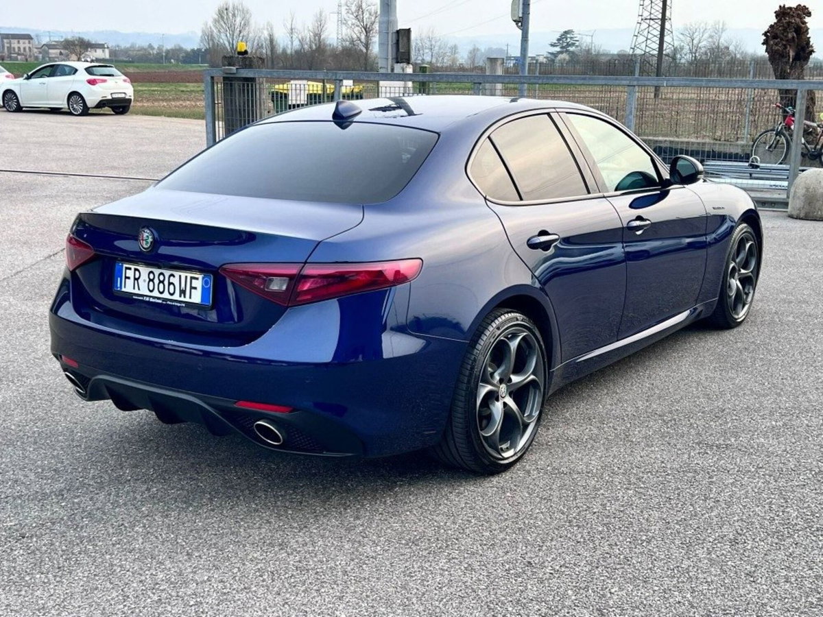 Alfa Romeo Giulia 2.2 Turbodiesel 210 CV AT8 AWD Q4 Veloce Ti (3)