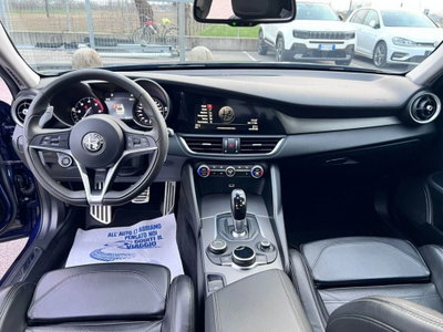 Alfa Romeo Giulia 2.2 Turbodiesel 210 CV AT8 AWD Q4 Veloce Ti (9)