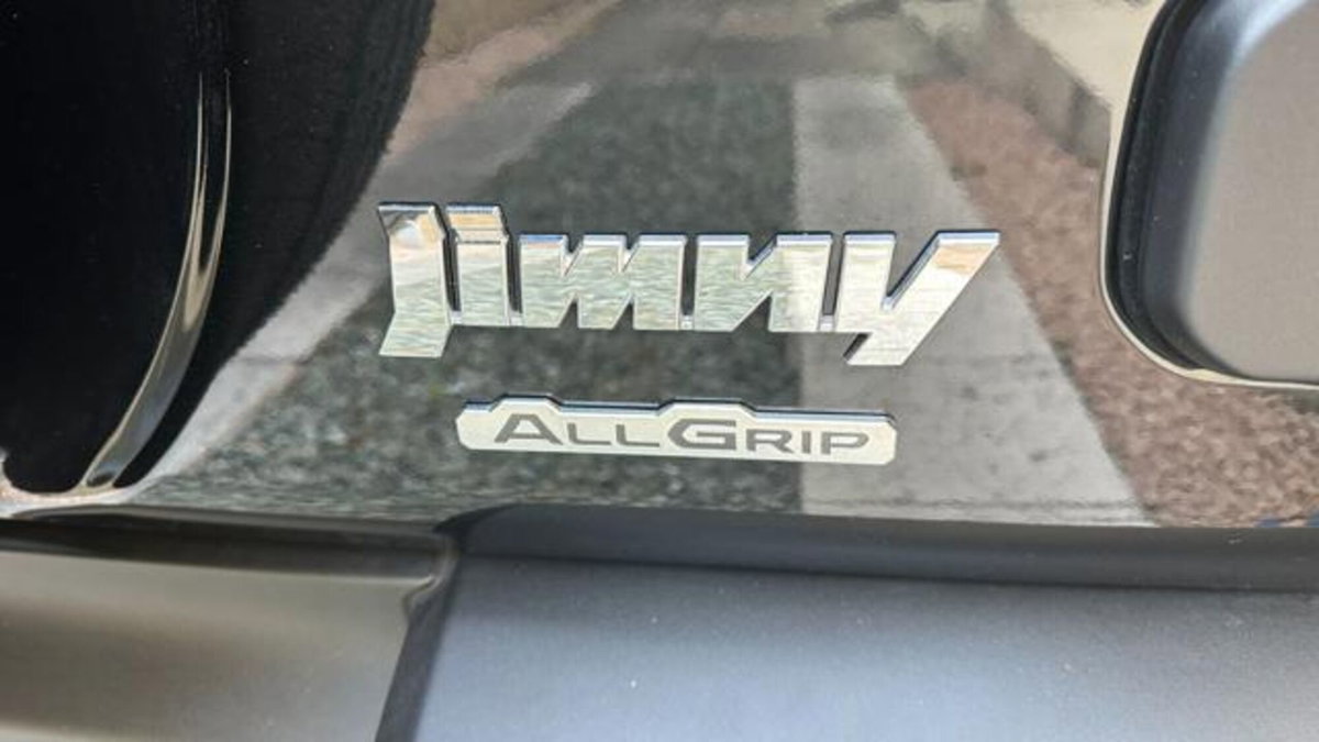 Suzuki Jimny 1.5 Pro 4wd allgrip (9)