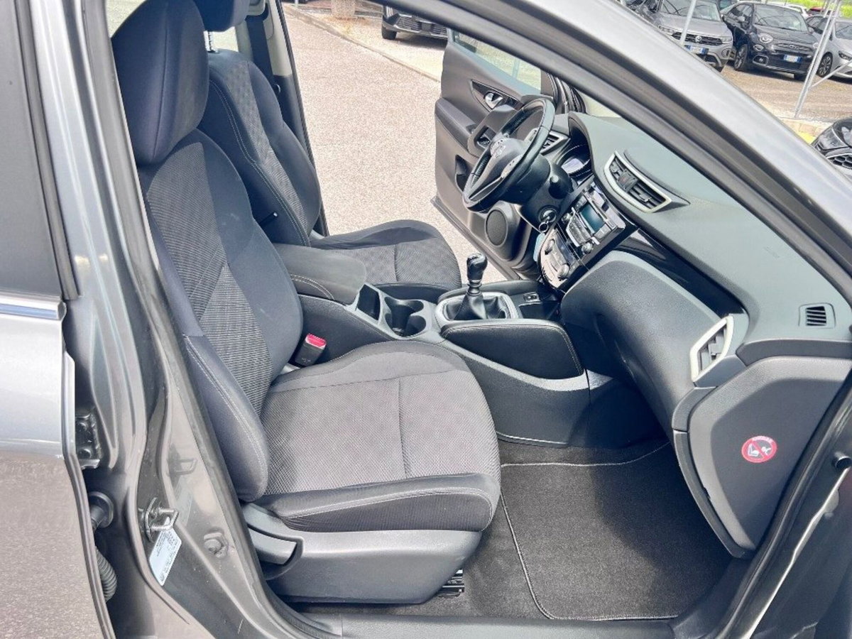 Nissan Qashqai 1.5 dCi Acenta (6)