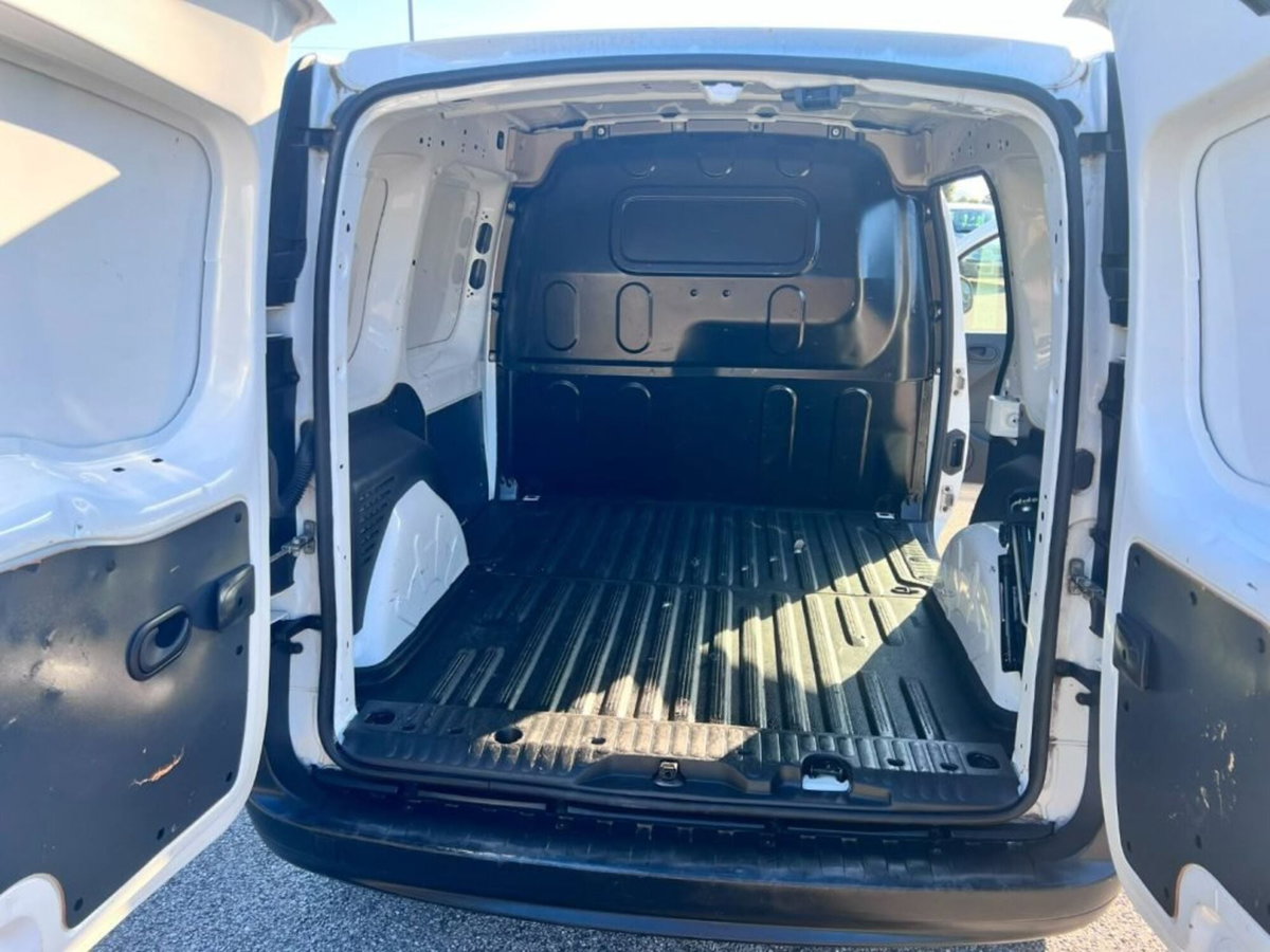 Renault Kangoo 1.5 dCi 90CV F.AP. 4p. Express Maxi Combi Ice (8)