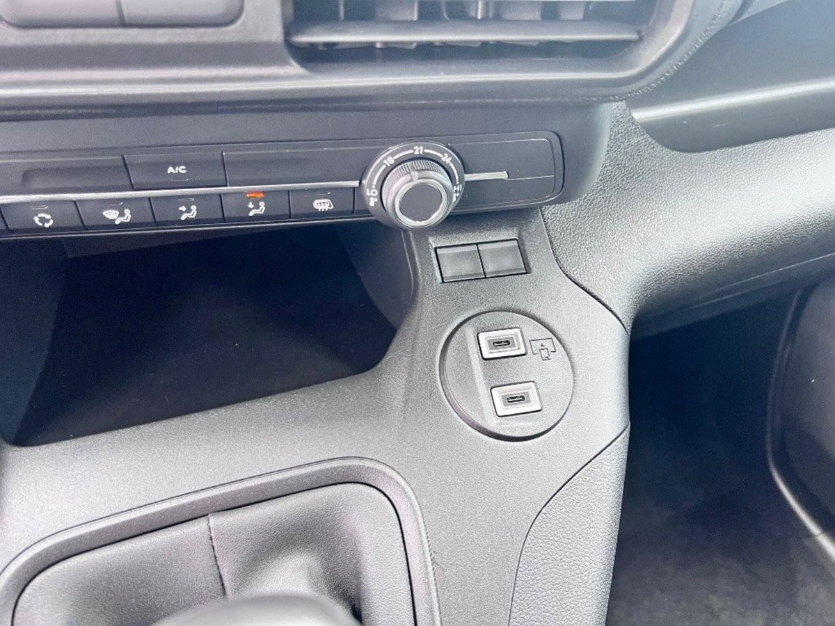 Fiat Doblò Furgone van XL 1.5 diesel 100cv (13)
