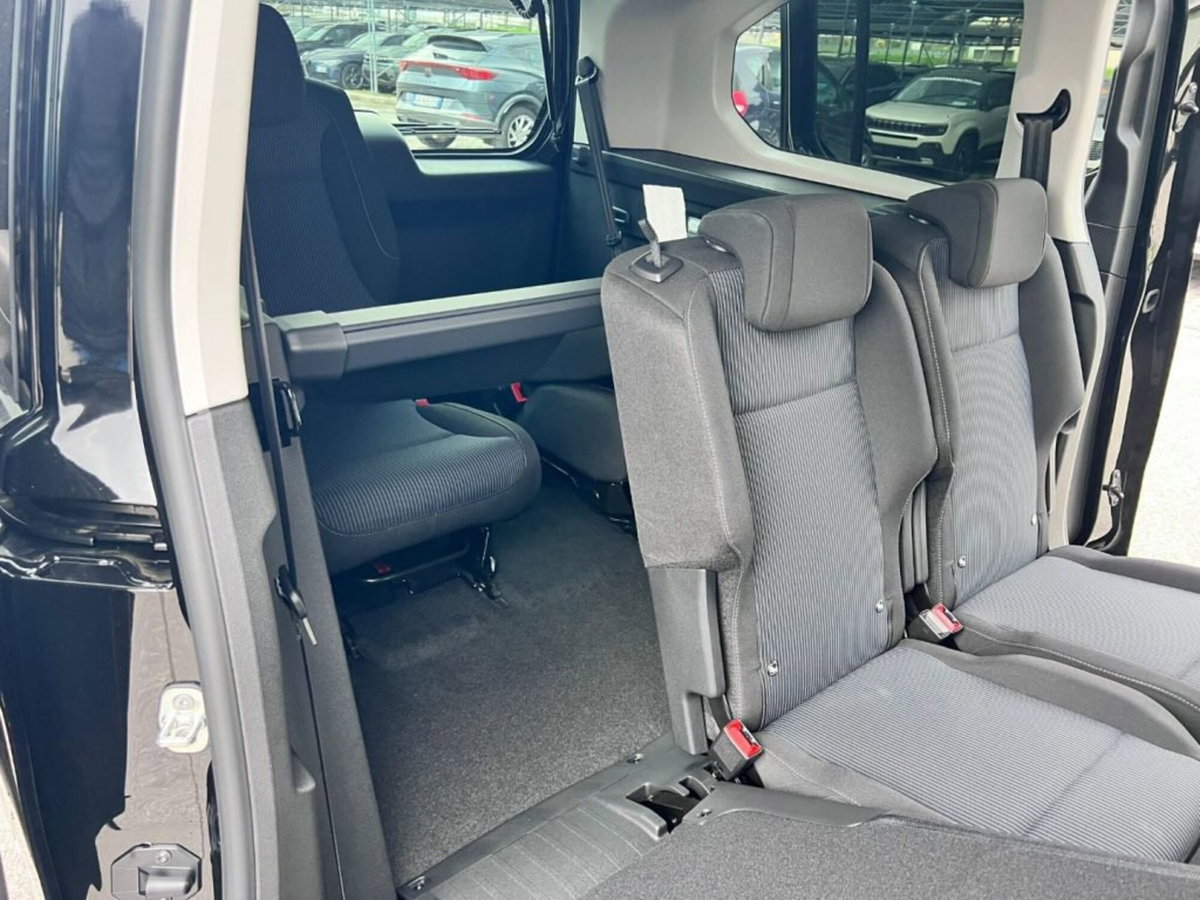 Fiat Doblò 1.5 d 130cv (8)
