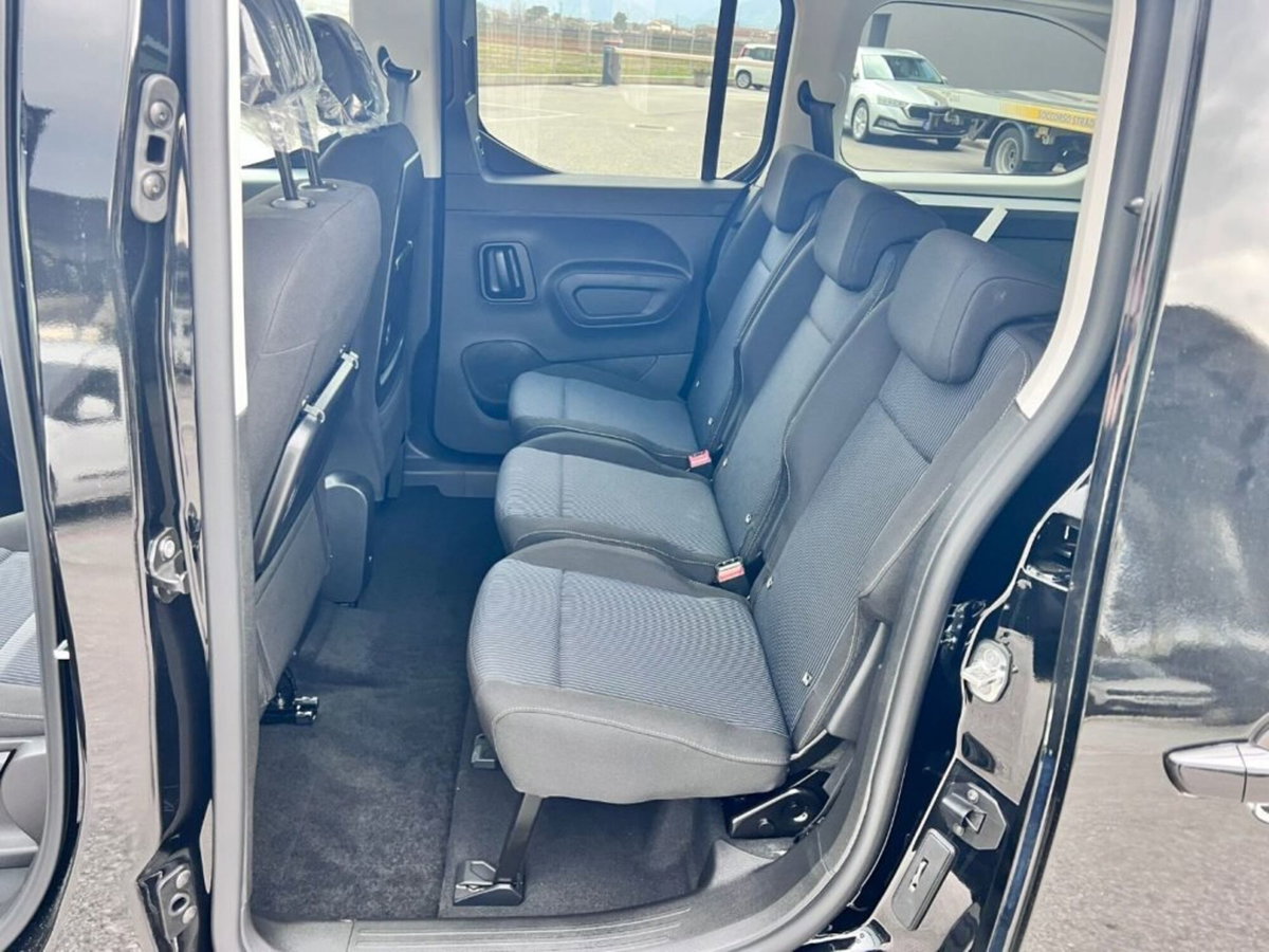 Fiat Doblò 1.5 d 130cv (9)