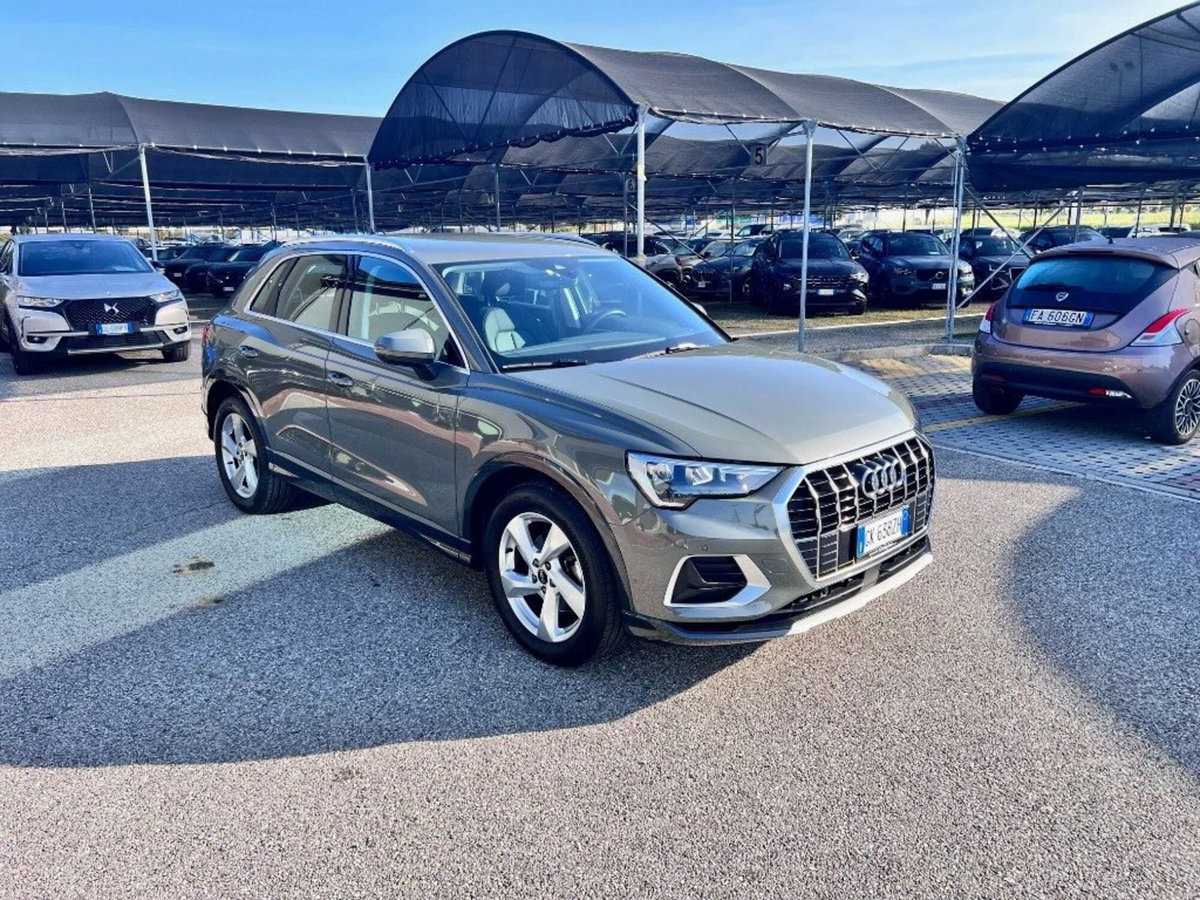 Audi Q3 35 TDI quattro S tronic Business Advanced (2)