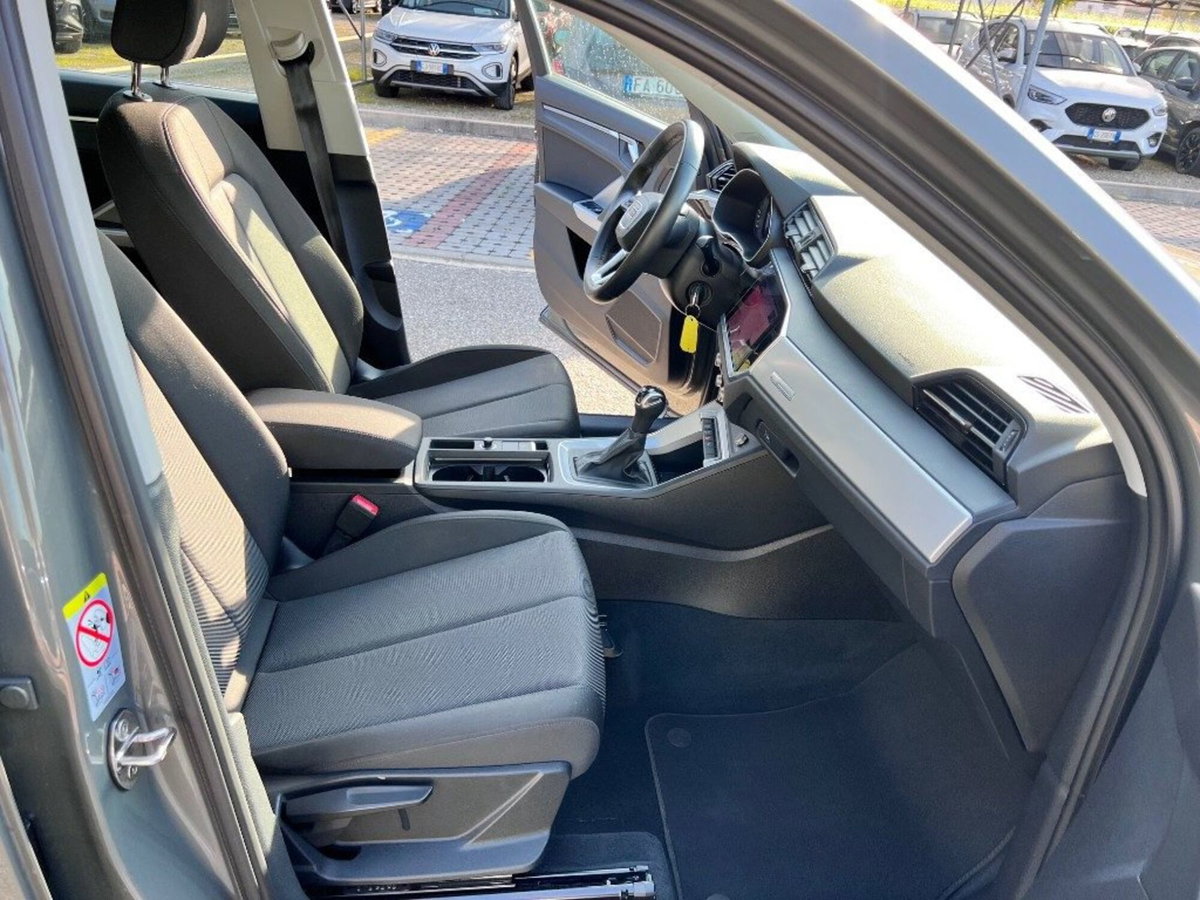 Audi Q3 35 TDI quattro S tronic Business Advanced (5)