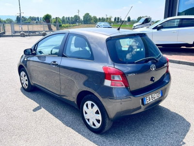 Toyota Yaris 1.0 3 porte (4)