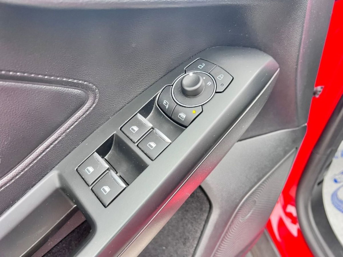 Ford Focus Station Wagon 1.0 EcoBoost Hybrid 125 CV SW Active (19)