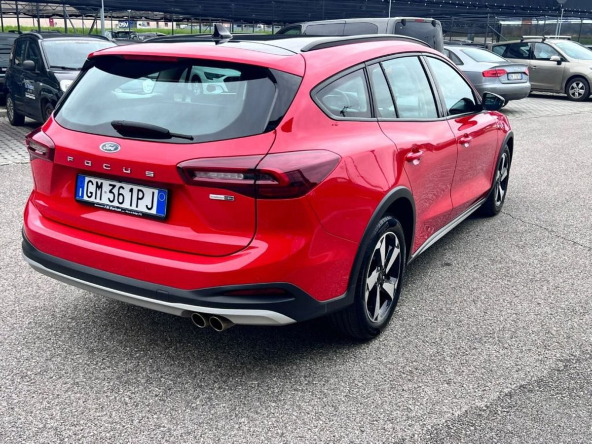 Ford Focus Station Wagon 1.0 EcoBoost Hybrid 125 CV SW Active (3)
