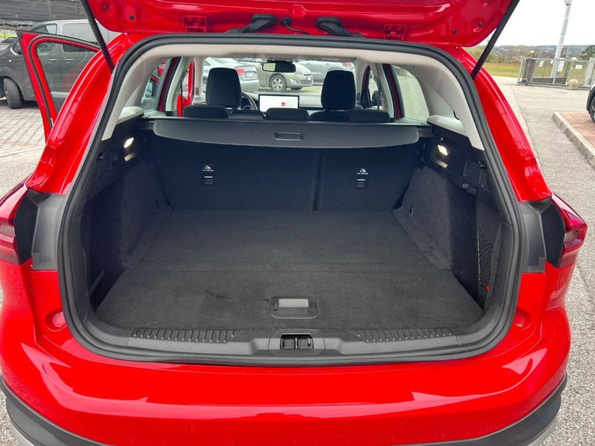 Ford Focus Station Wagon 1.0 EcoBoost Hybrid 125 CV SW Active (8)