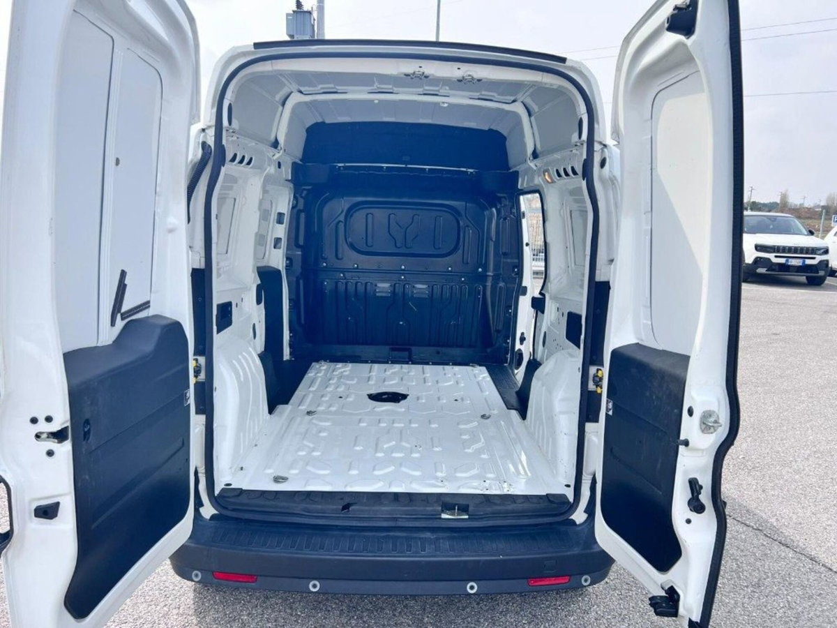 Fiat Doblò Furgone 1.6 MJT 105CV PL-TA Cargo Maxi XL Lamierato (9)