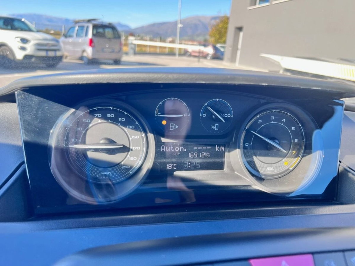 Lancia Ypsilon 1.0 FireFly 5 porte S&S Hybrid Gold Plus (12)