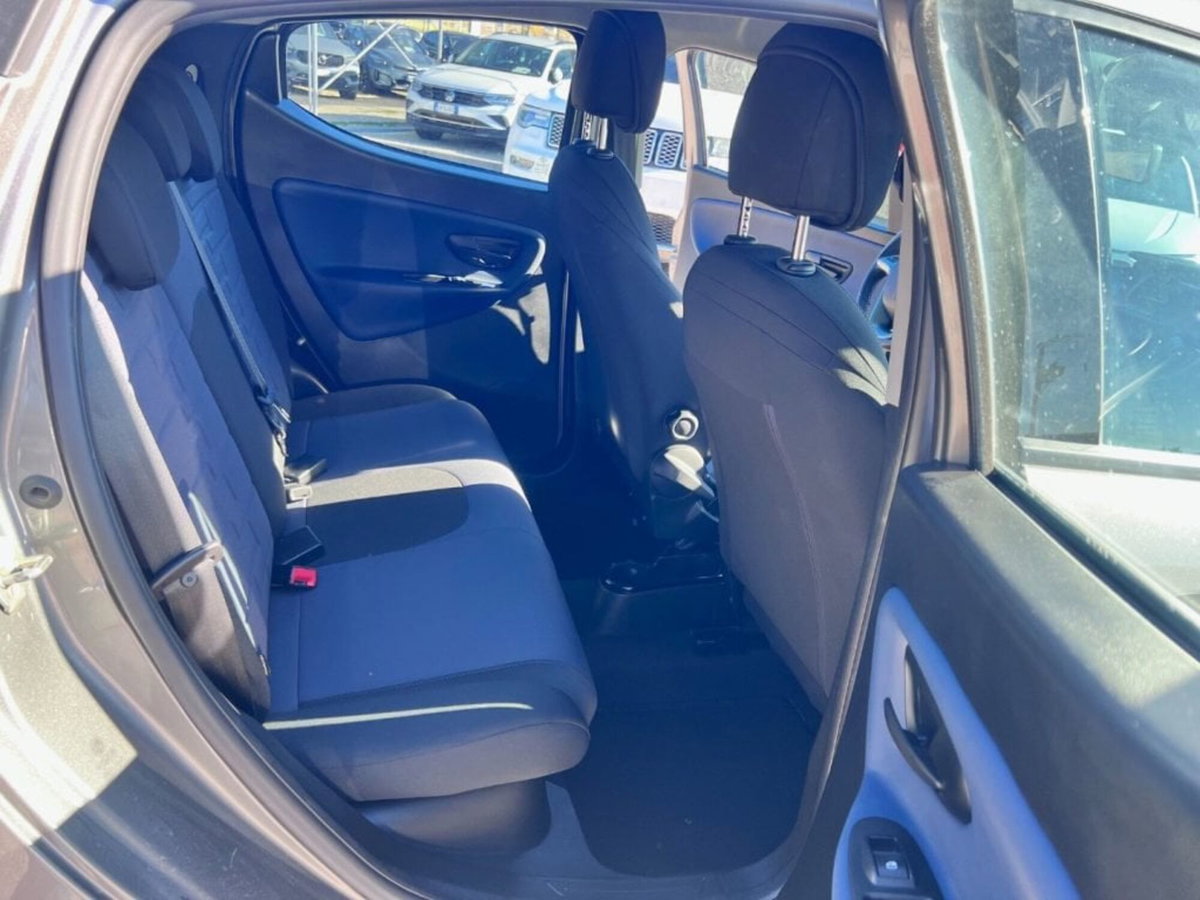 Lancia Ypsilon 1.0 FireFly 5 porte S&S Hybrid Gold Plus (7)