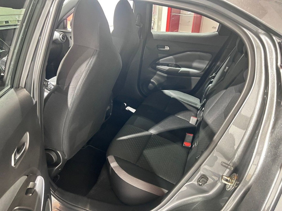 Nissan Juke 1.0 dig-t N-Connecta 114cv (6)