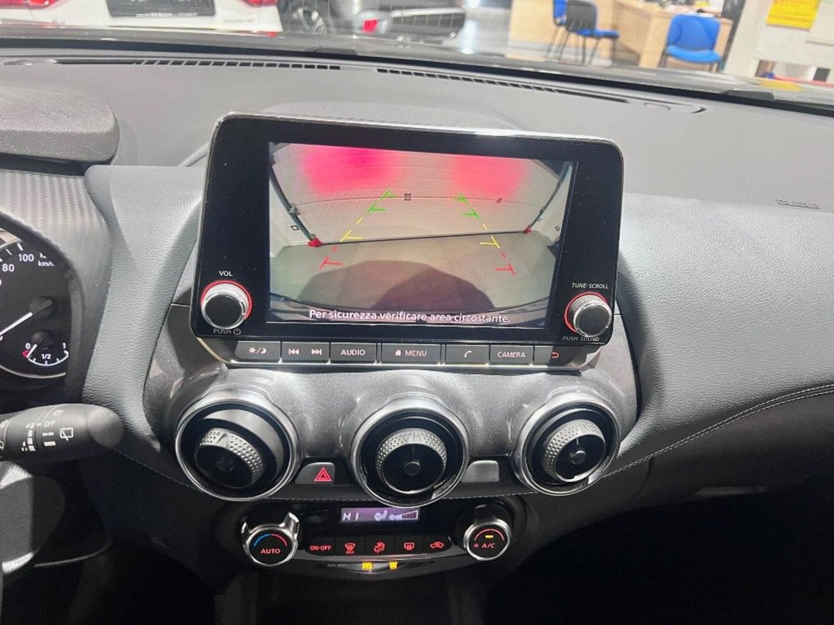 Nissan Juke 1.0 dig-t N-Connecta 114cv (9)