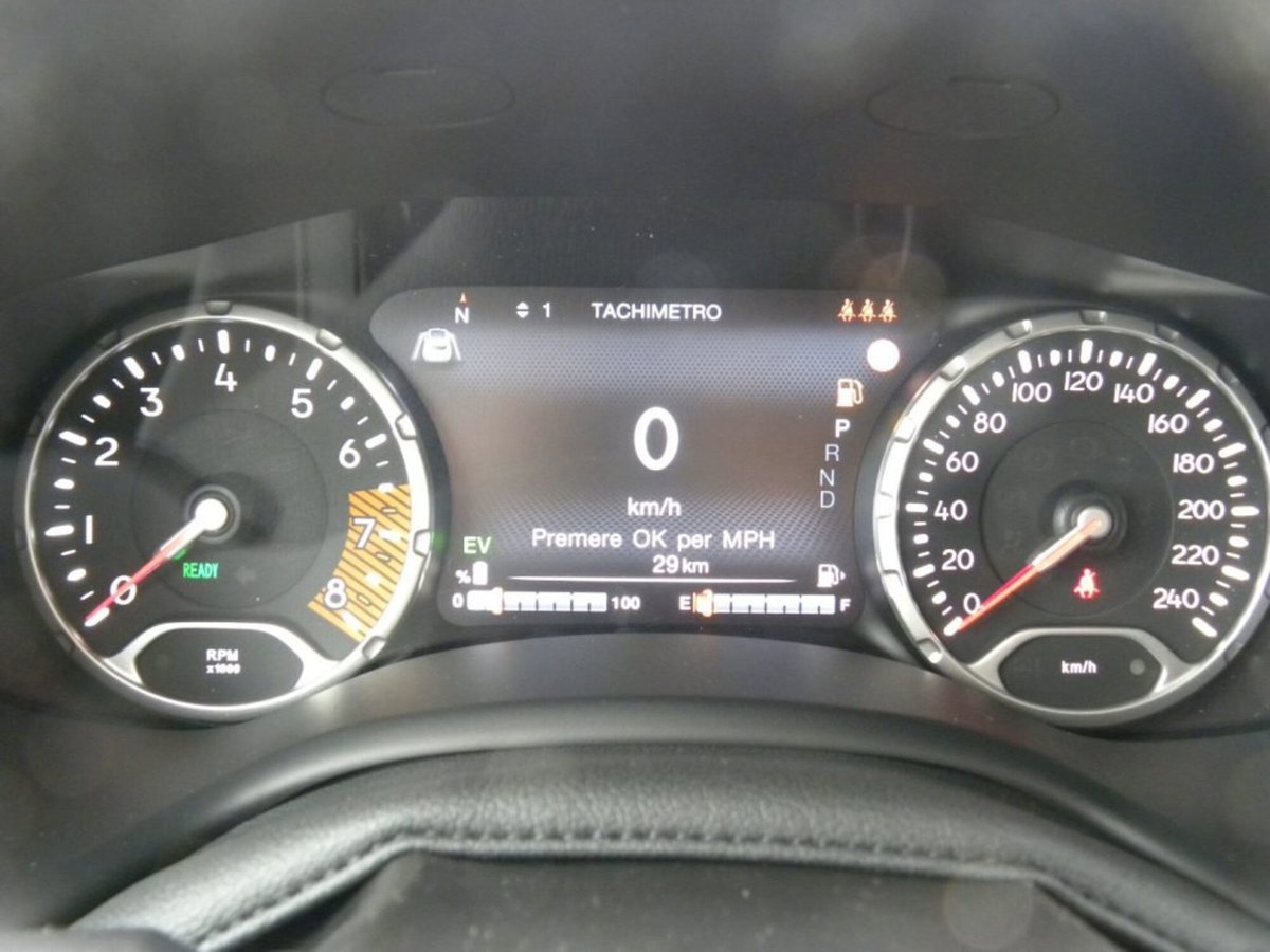 Jeep Renegade 1.5 Turbo T4 MHEV Limited (10)