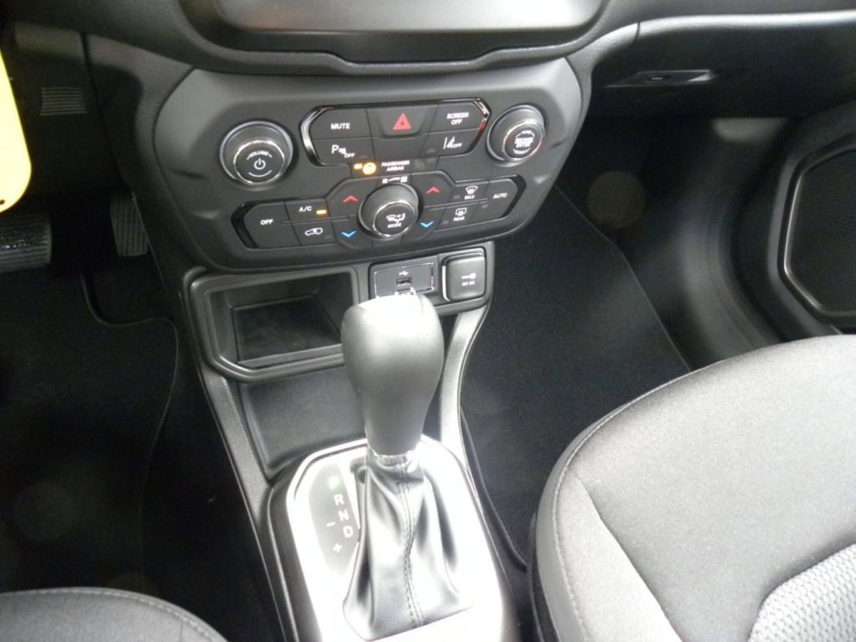Jeep Renegade 1.5 Turbo T4 MHEV Limited (13)
