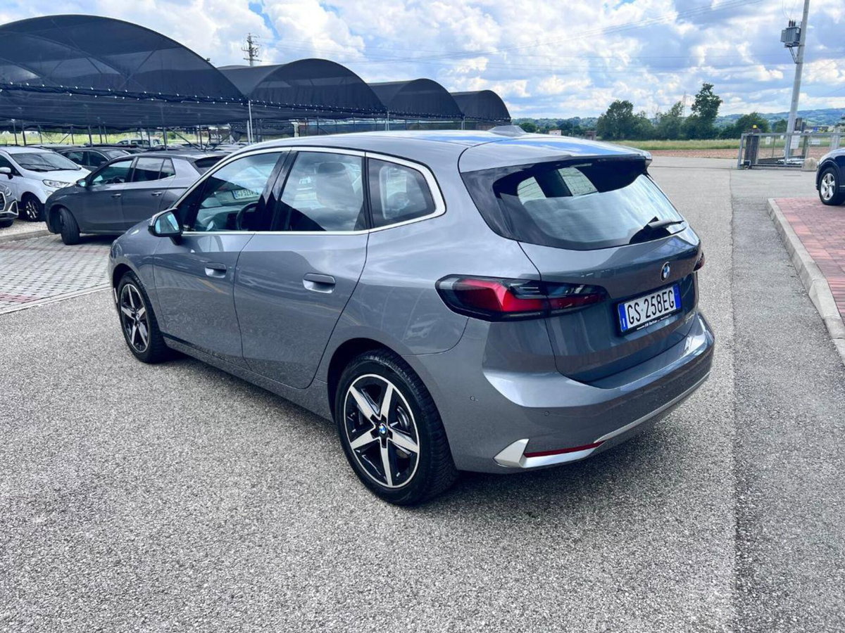 BMW Serie 2 Active Tourer 218d  Luxury auto (3)
