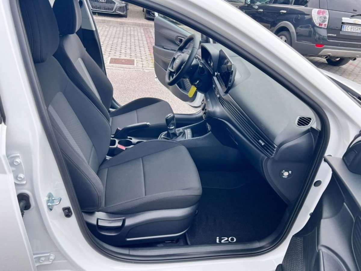 Hyundai i20 1.0 t-gdi Connectline 90cv mt (6)