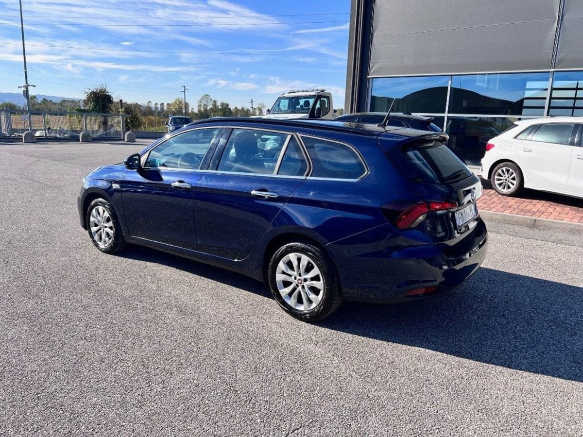 Fiat Tipo Station Wagon Tipo 1.6 Mjt S&S DCT SW Mirror (4)