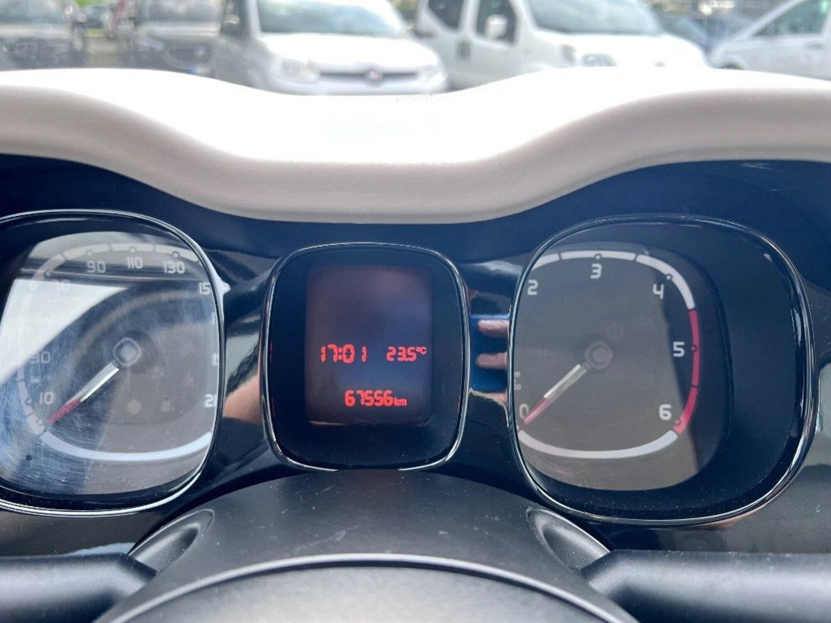Fiat Panda 1.3 MJT 95 CV S&S 4x4 (12)