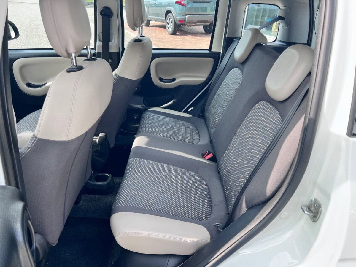 Fiat Panda 1.3 MJT 95 CV S&S 4x4 (6)