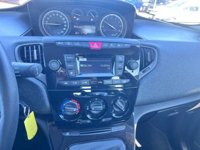Lancia Ypsilon 1.0 FireFly 5 porte S&S Hybrid Ecochic Silver (11)