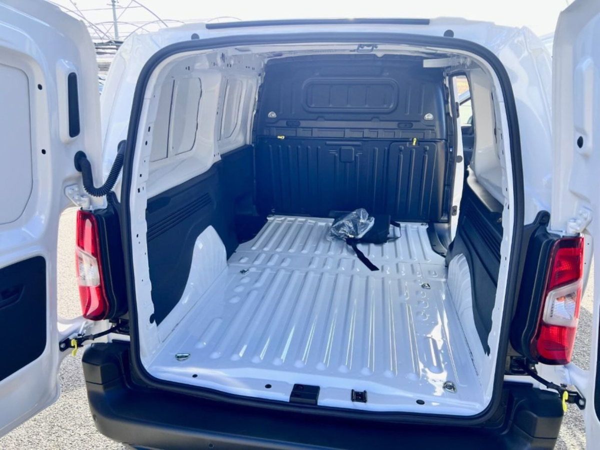 Fiat Doblò 1.5 d 100cv (7)
