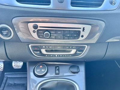 Renault Scénic X-Mod 1.5 dCi 110CV Attractive (12)