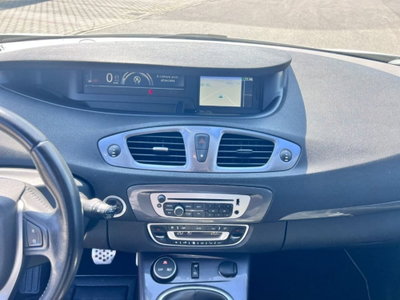 Renault Scénic X-Mod 1.5 dCi 110CV Attractive (9)