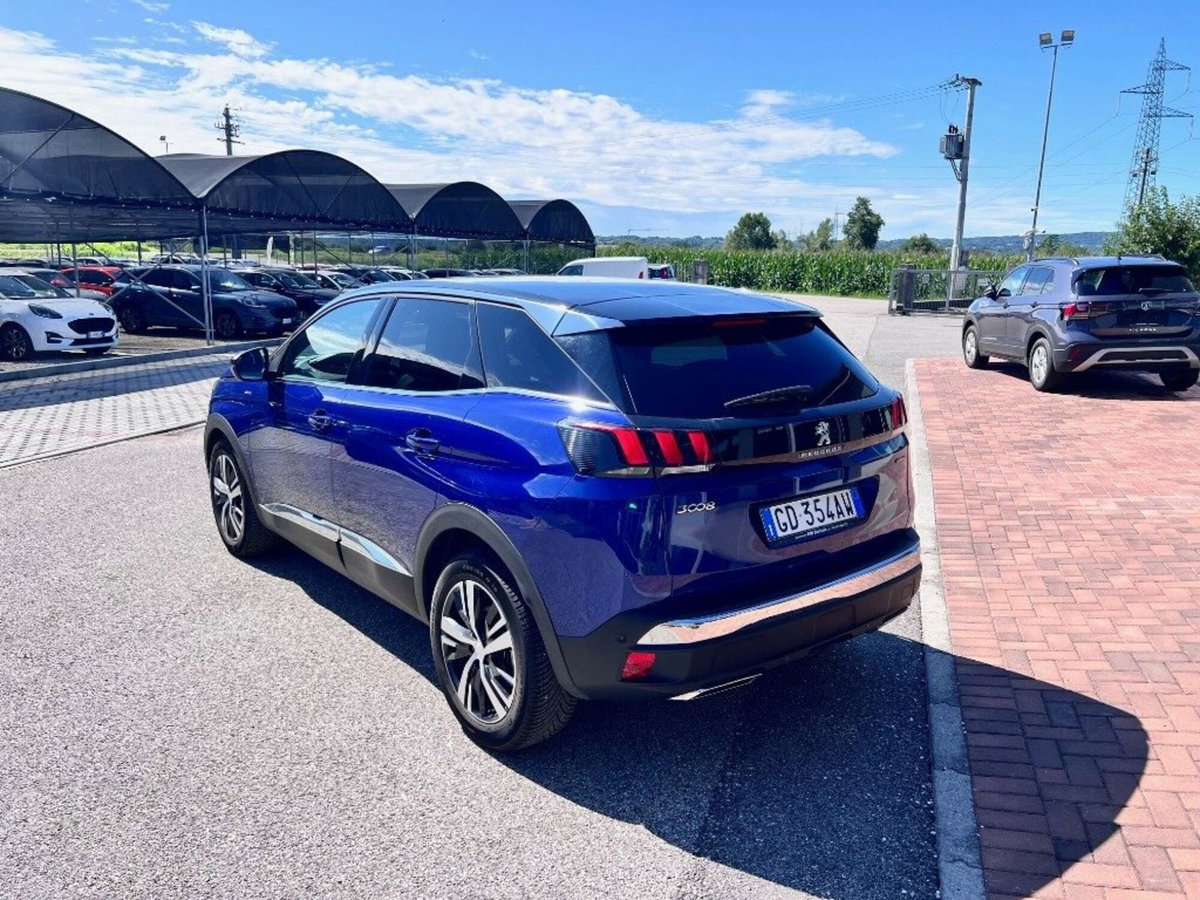 Peugeot 3008 BlueHDi 130 S&S EAT8 GT Line (4)