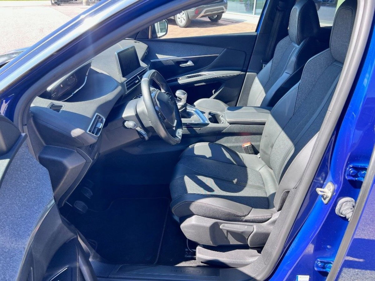 Peugeot 3008 BlueHDi 130 S&S EAT8 GT Line (5)