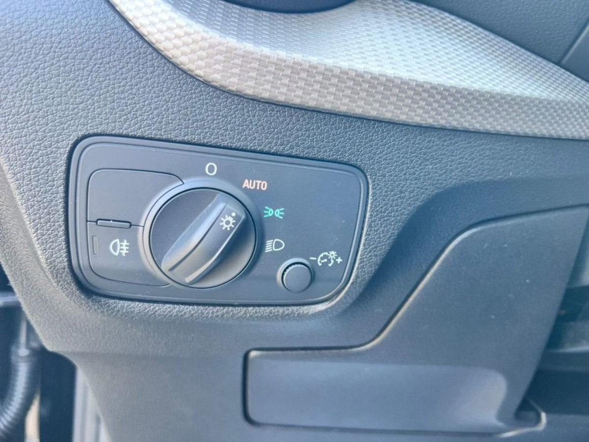 Audi Q2 Q2 30 TFSI Business (10)