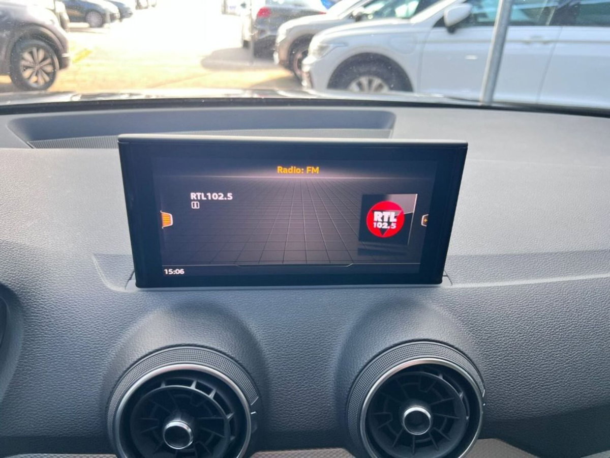 Audi Q2 Q2 30 TFSI Business (13)
