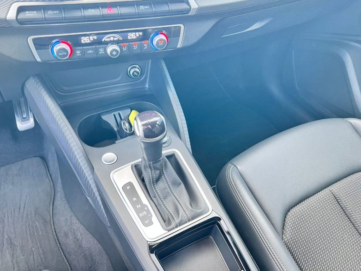 Audi Q2 Q2 35 TDI S tronic S line Edition (14)