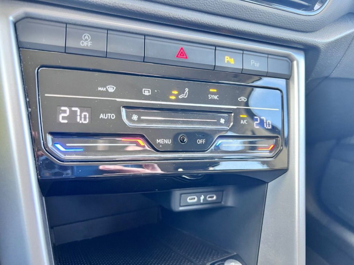 Volkswagen T-Roc 2.0 tdi Life 115cv (13)