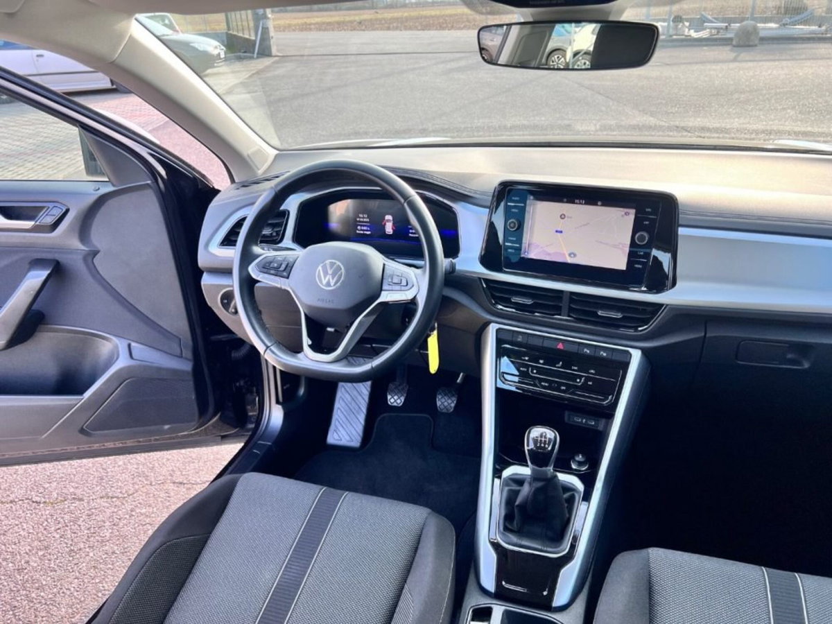 Volkswagen T-Roc 2.0 tdi Life 115cv (8)