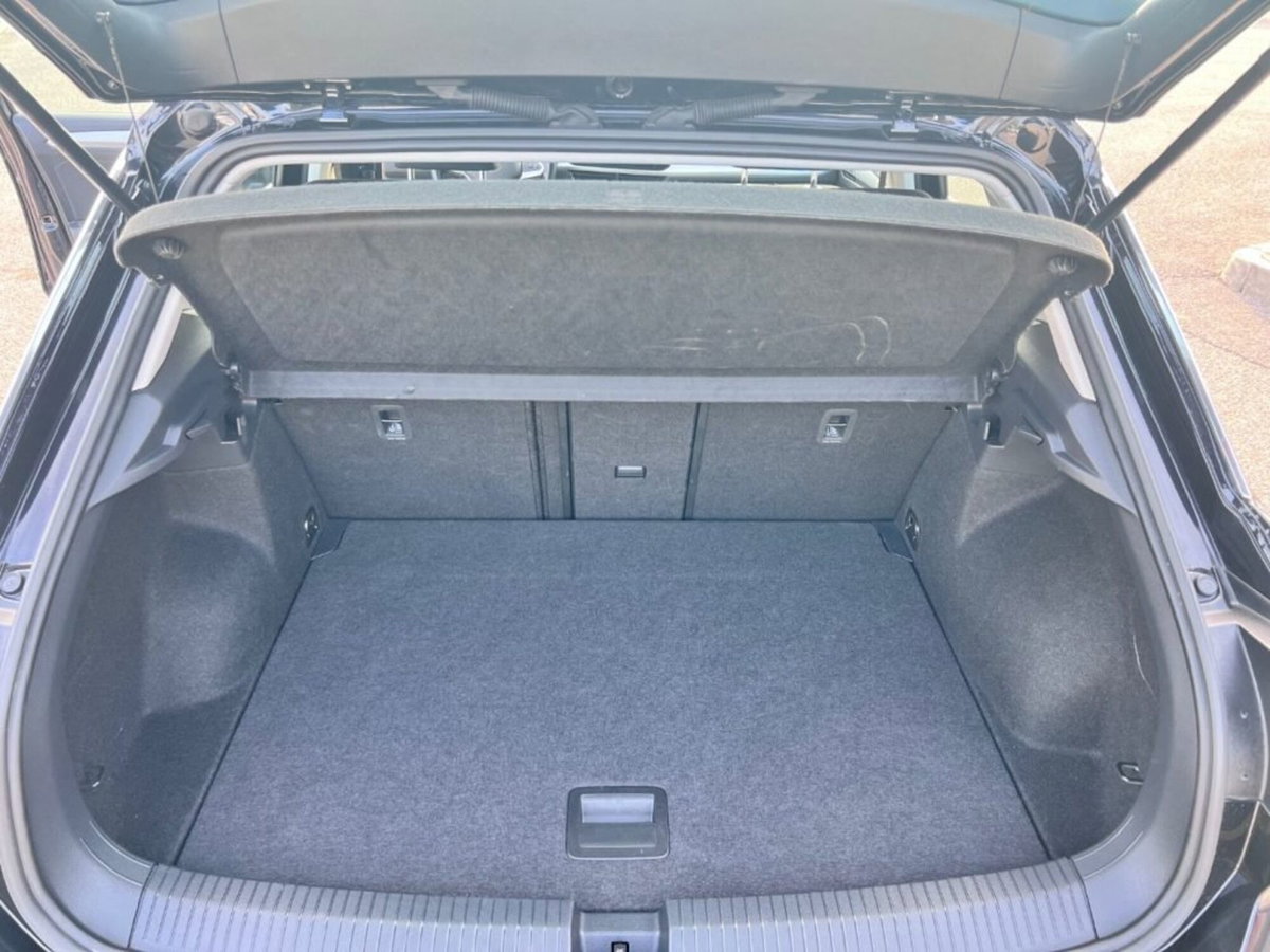 Volkswagen T-Roc 2.0 tdi Life 115cv (9)