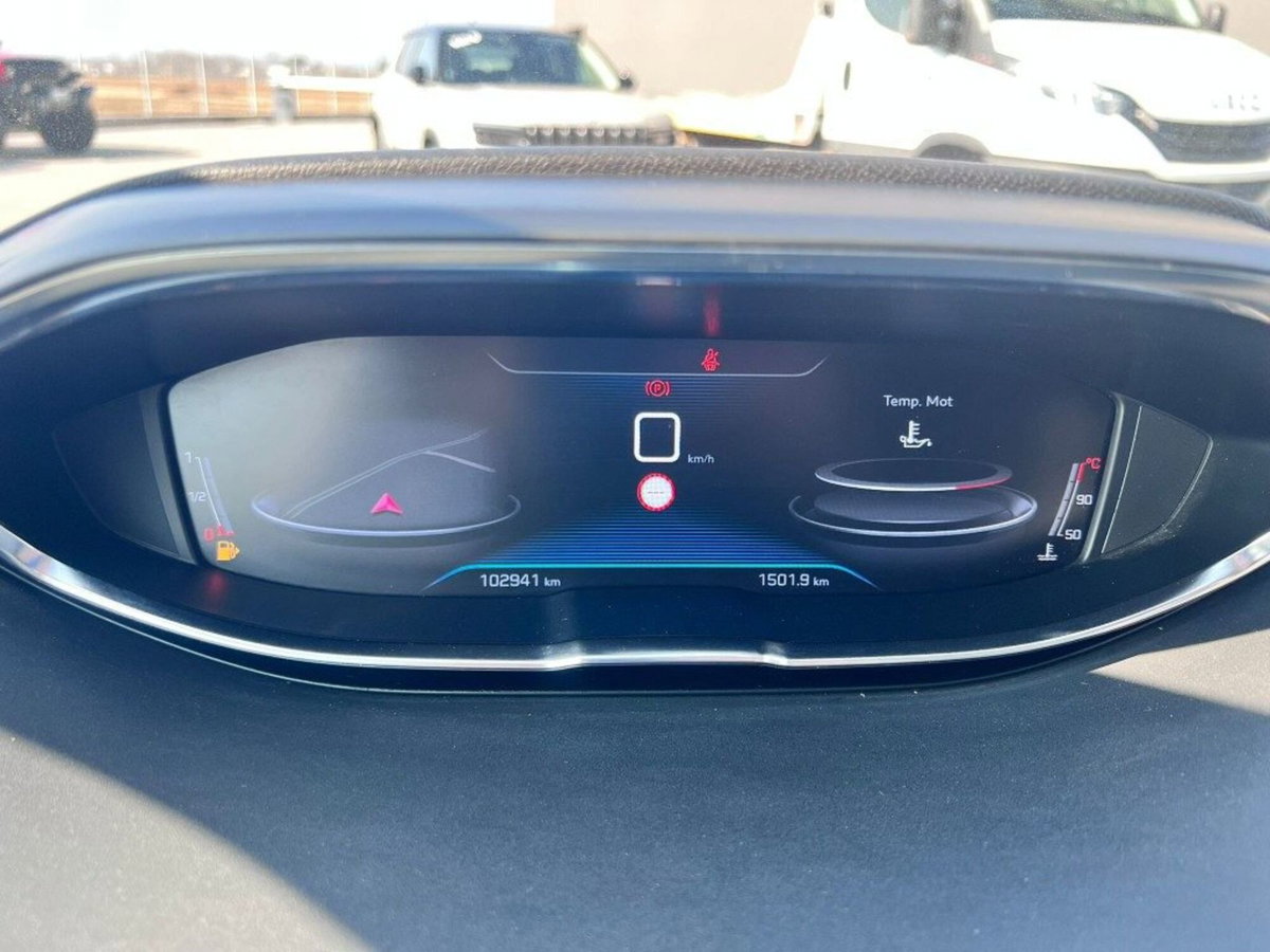 Peugeot 3008 BlueHDi 130 S&S Business (15)
