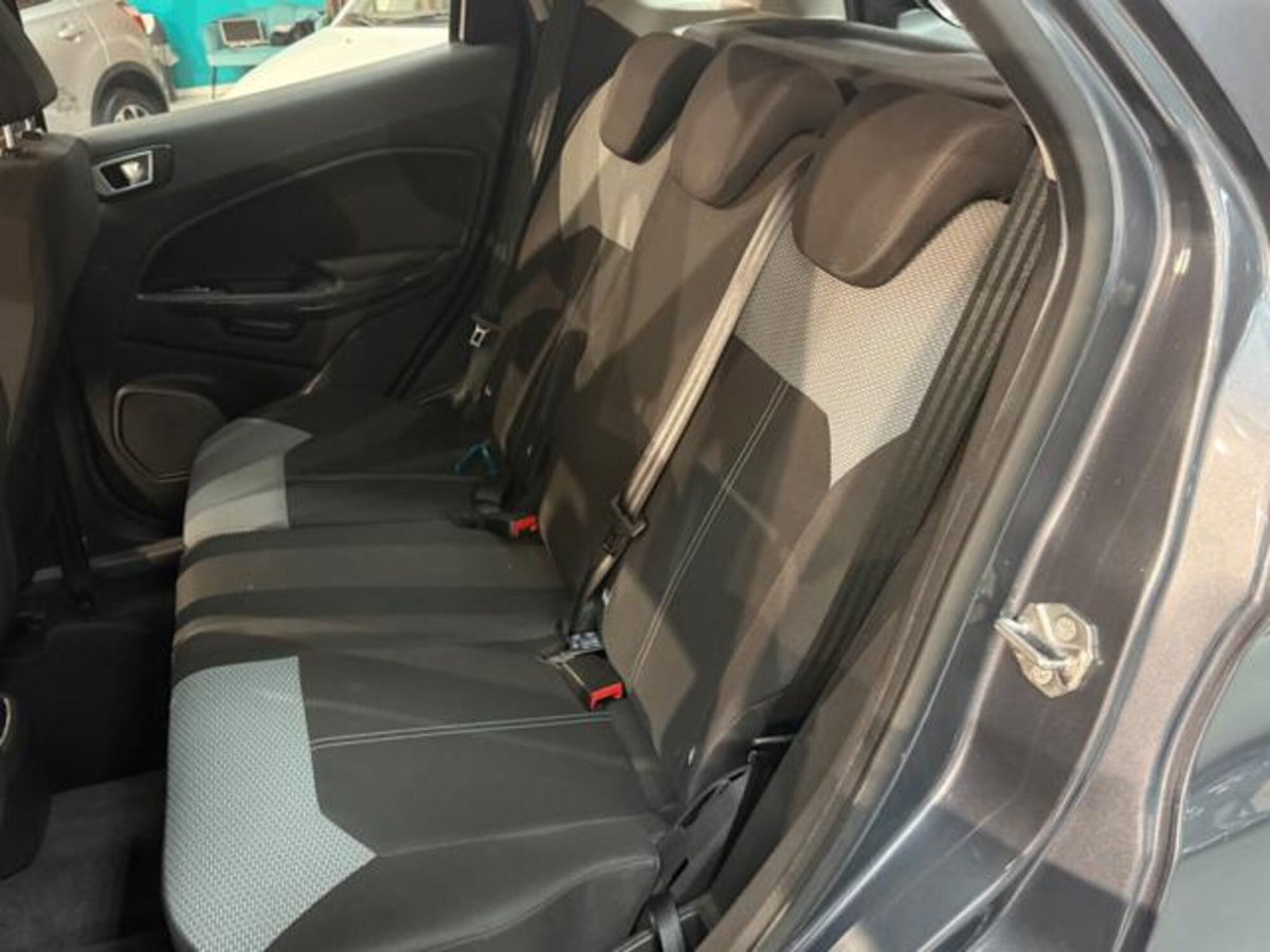 Ford EcoSport 1.5 TDCi 95 CV Plus (14)