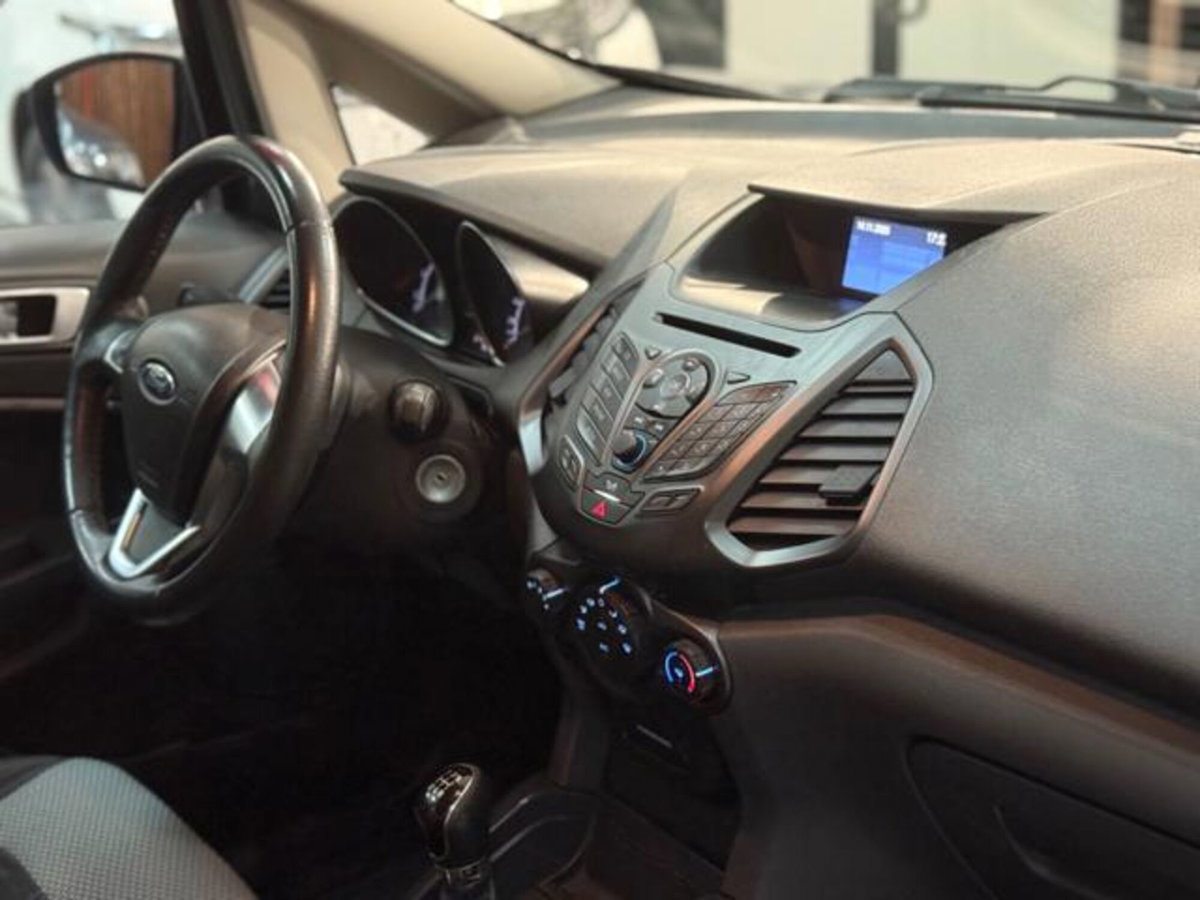 Ford EcoSport 1.5 TDCi 95 CV Plus (19)