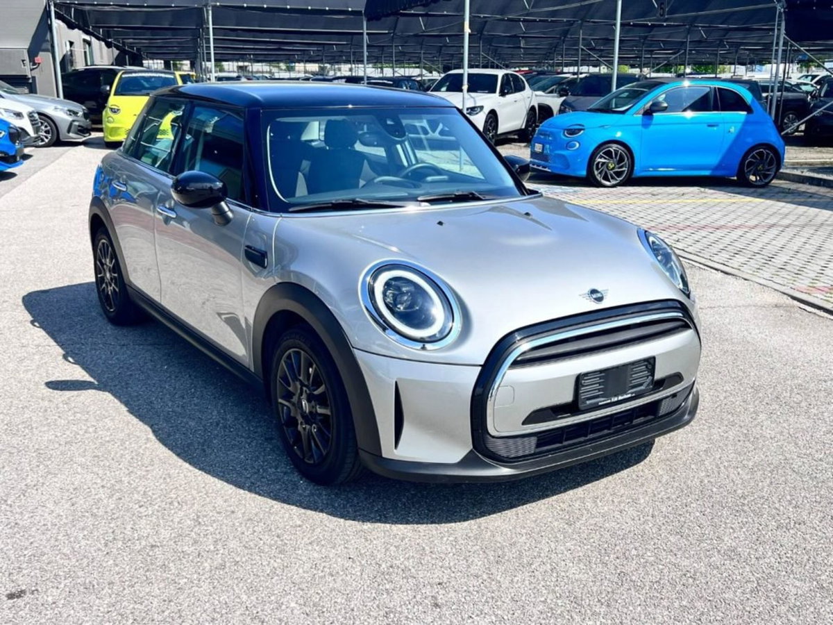 MINI Mini 1.5 Cooper Classic 5 porte (2)
