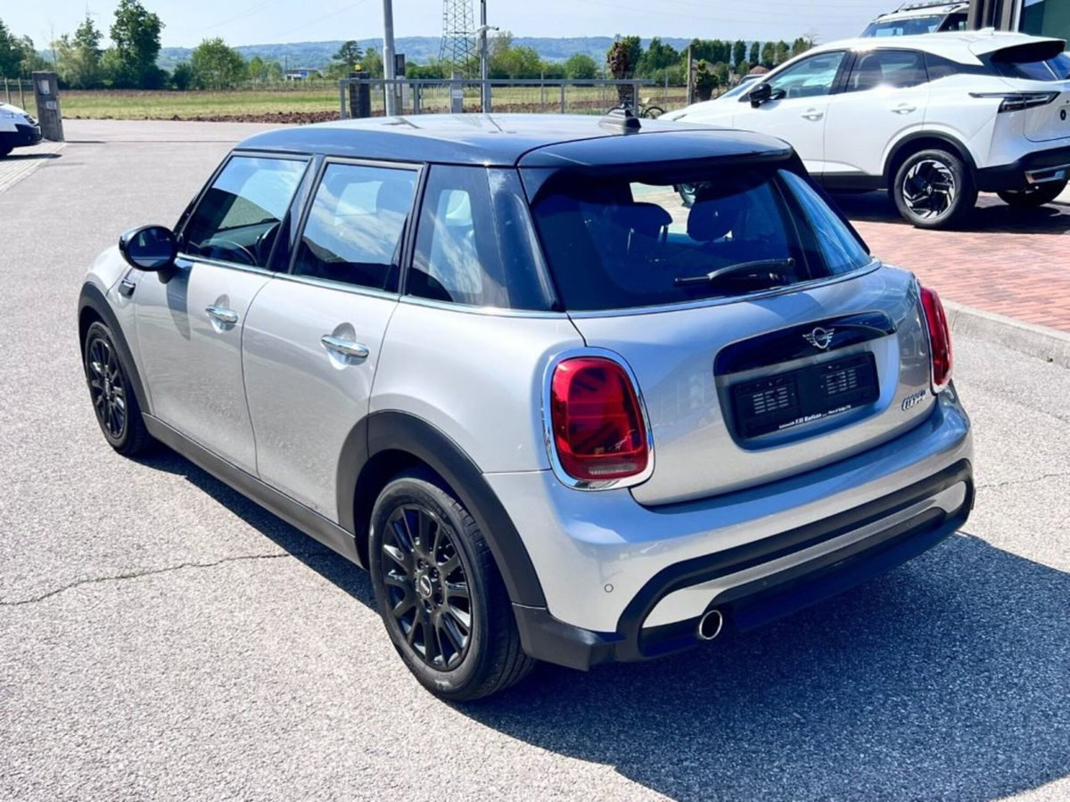 MINI Mini 1.5 Cooper Classic 5 porte (4)
