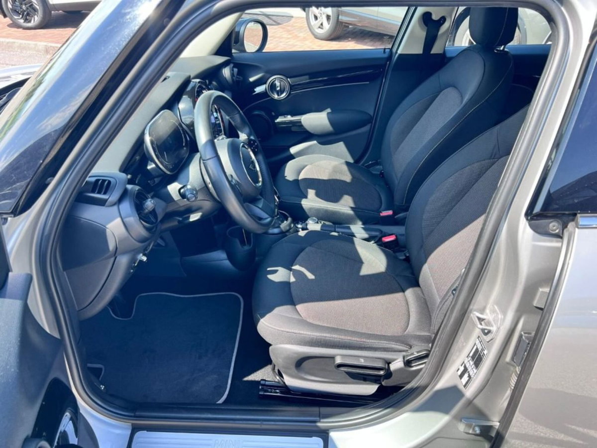 MINI Mini 1.5 Cooper Classic 5 porte (5)