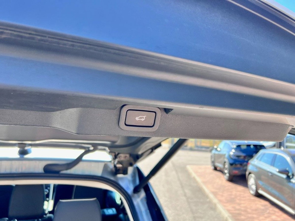 Land Rover Discovery Sport 2.0 SD4 240 CV HSE (12)