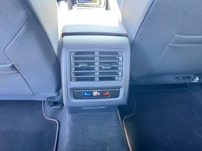 Volkswagen Golf 2.0 TSI GTI DSG (11)