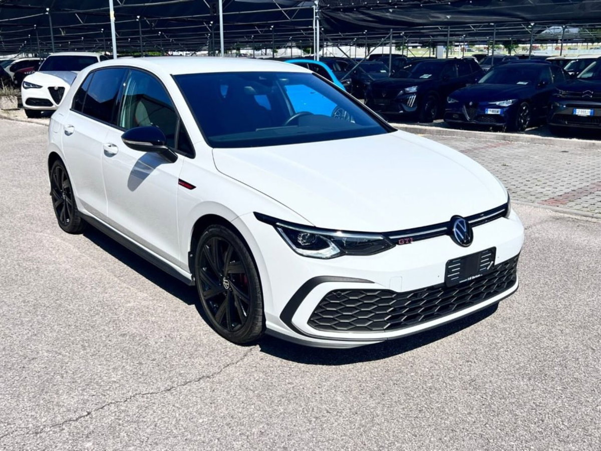 Volkswagen Golf 2.0 TSI GTI DSG (2)